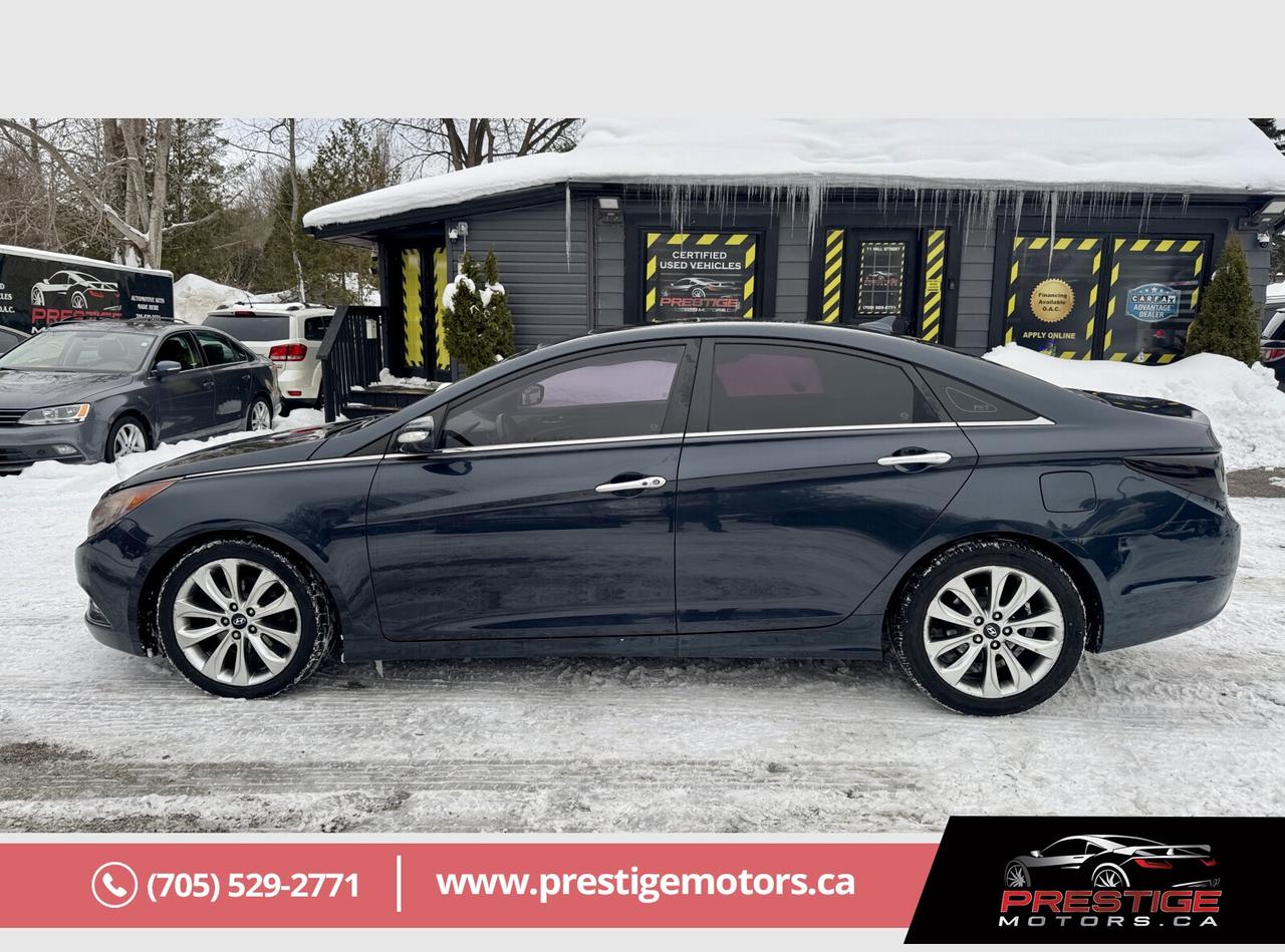 2011 Hyundai Sonata SE Photo