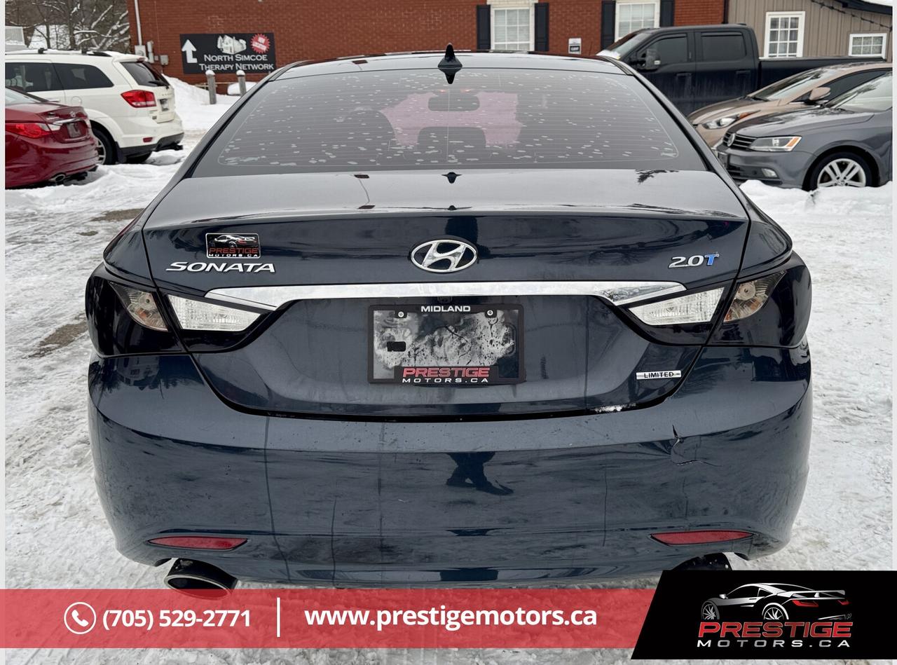 2011 Hyundai Sonata SE Photo