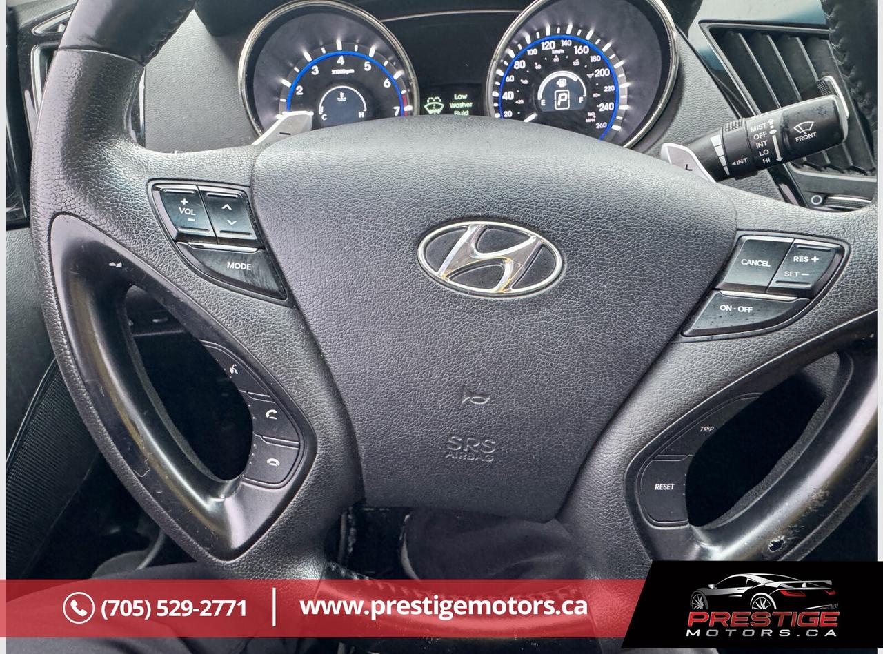 2011 Hyundai Sonata SE Photo