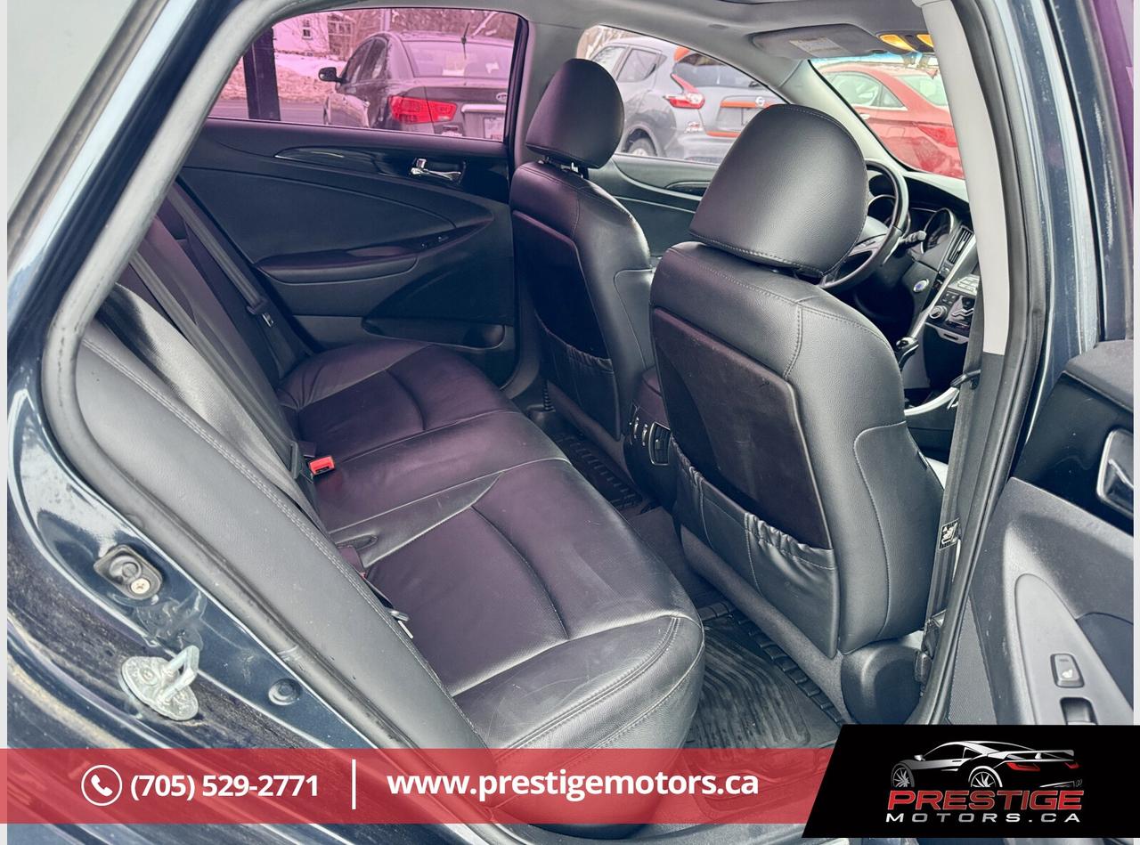 2011 Hyundai Sonata SE Photo