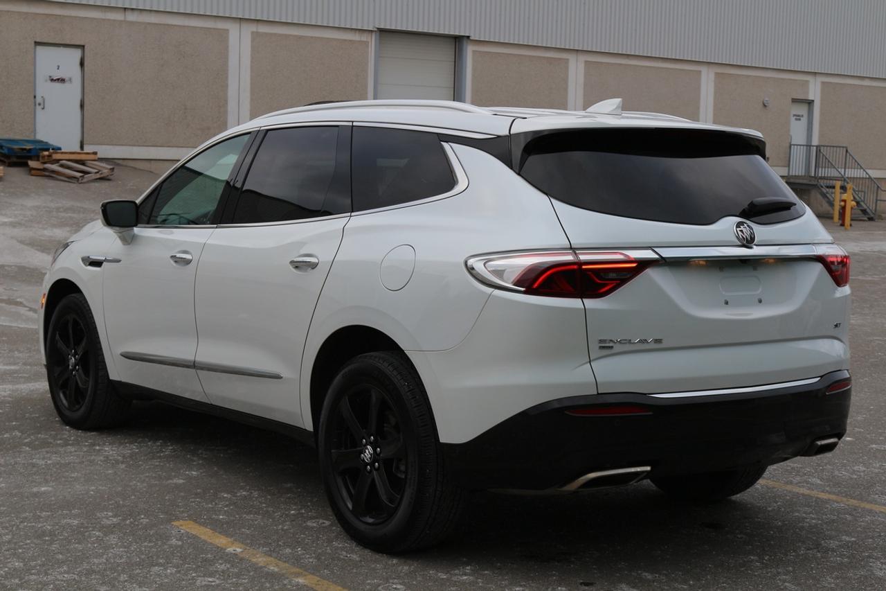 2023 Buick Enclave Essence Photo4