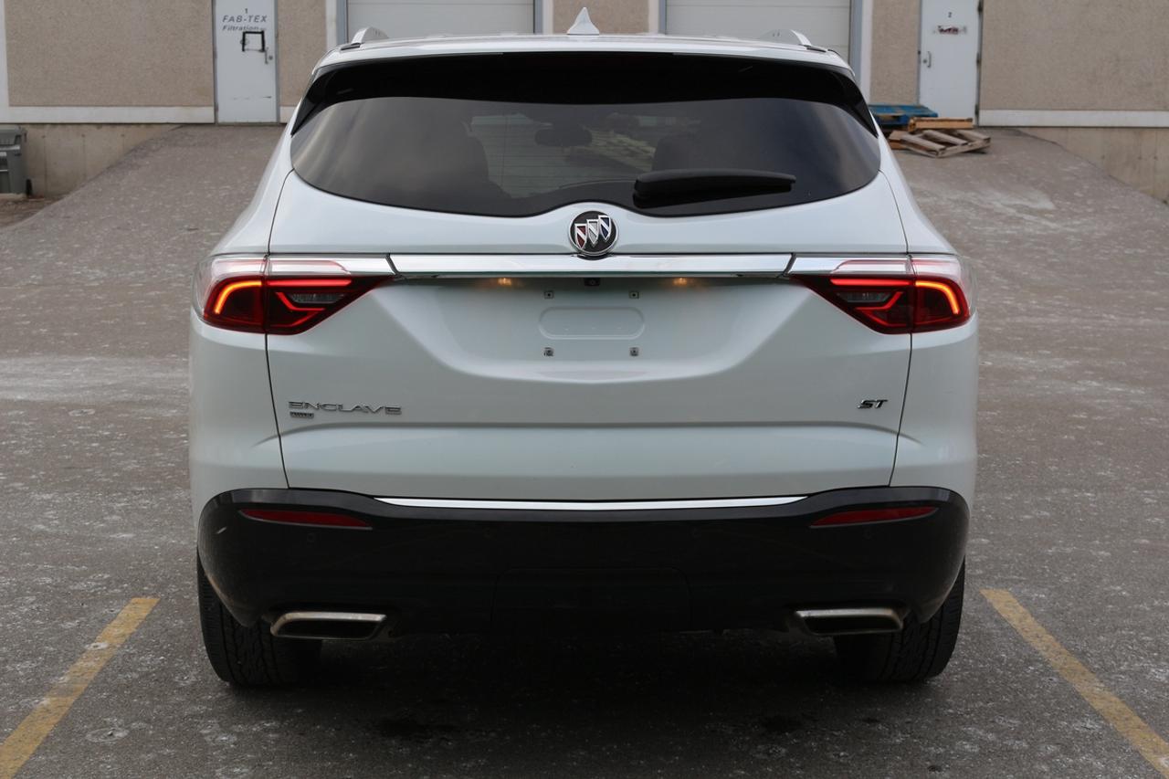 2023 Buick Enclave Essence Photo