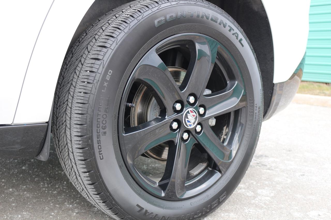 2023 Buick Enclave Essence Photo