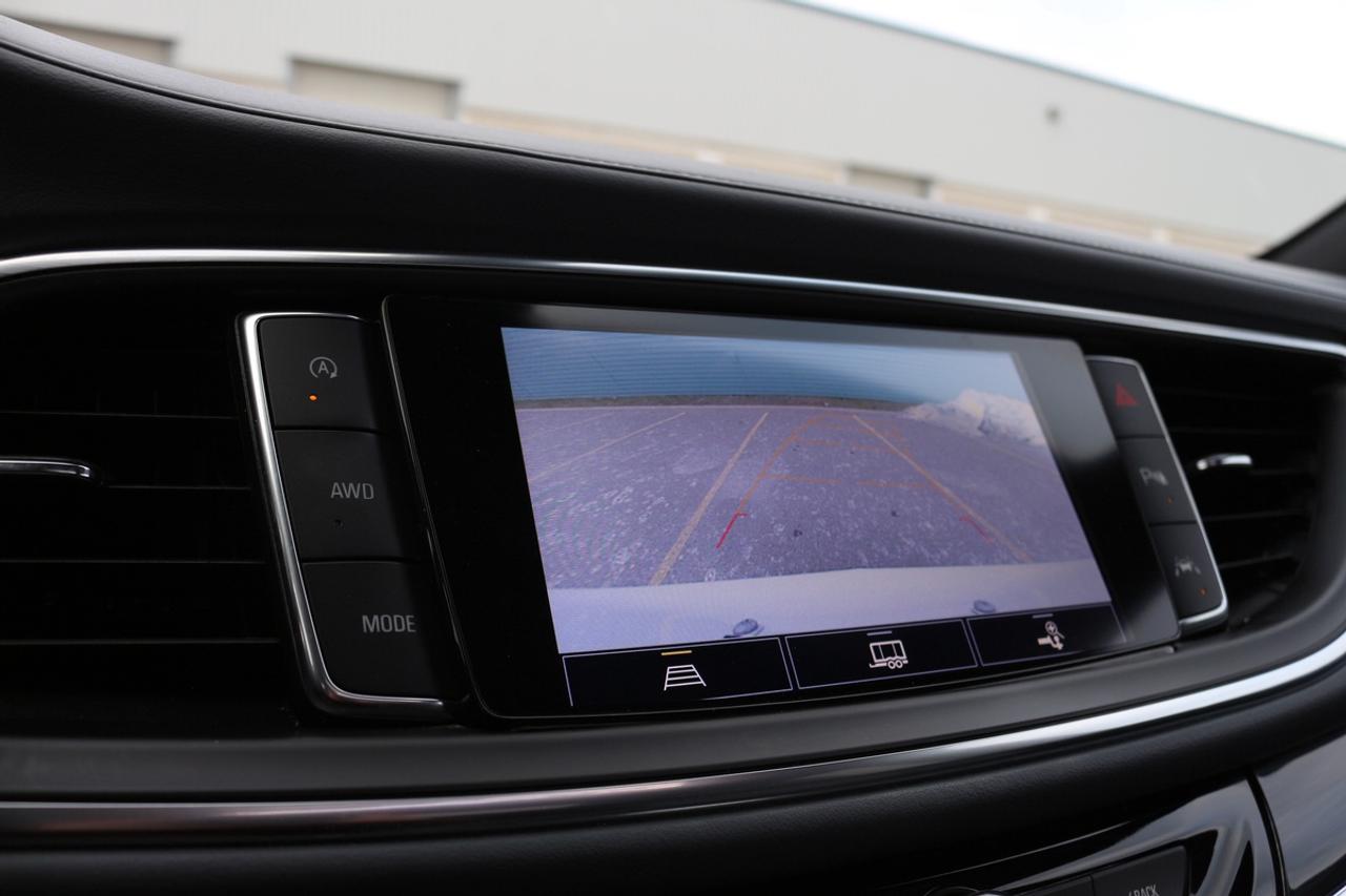 2023 Buick Enclave Essence Photo