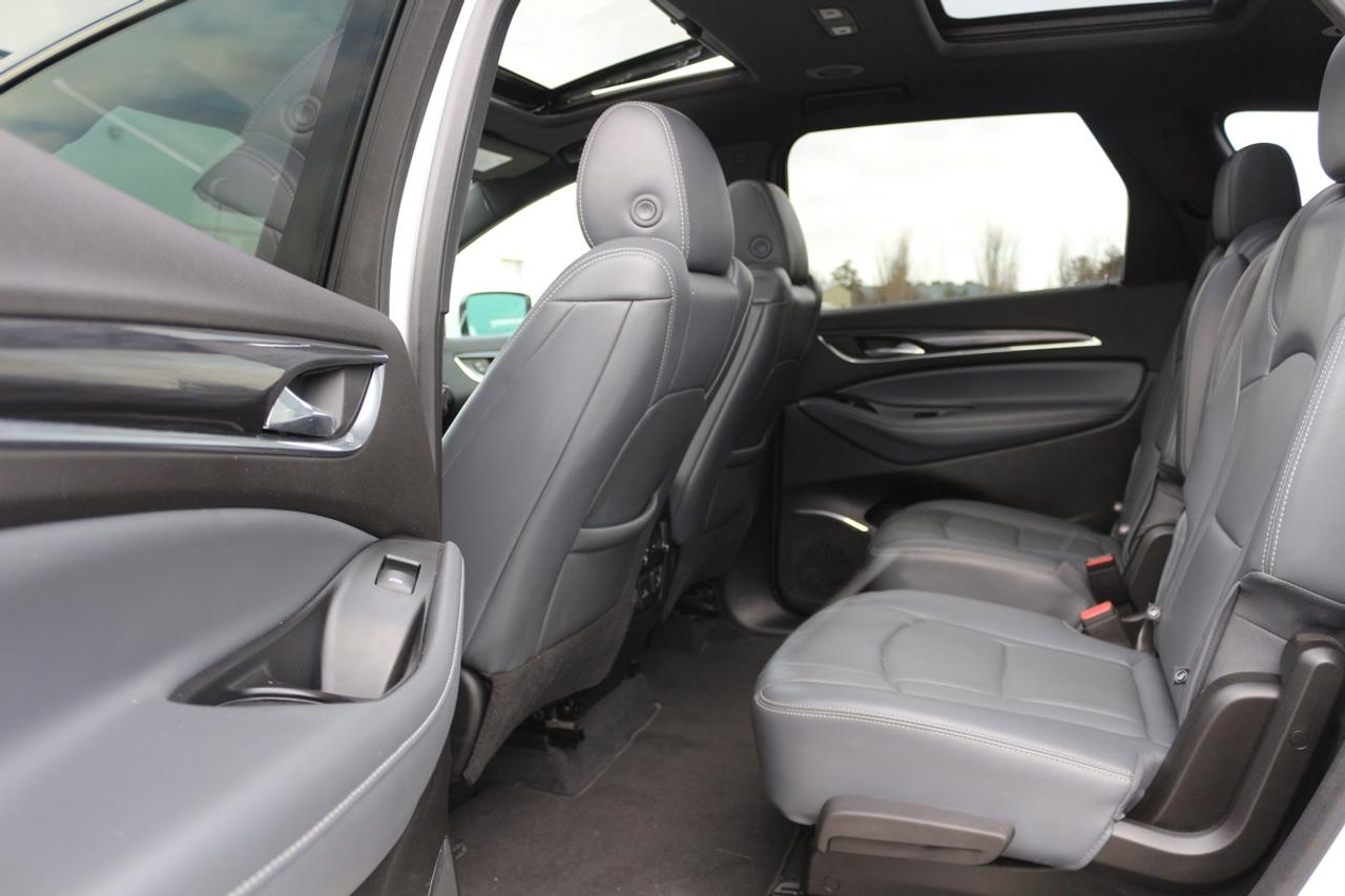 2023 Buick Enclave Essence Photo