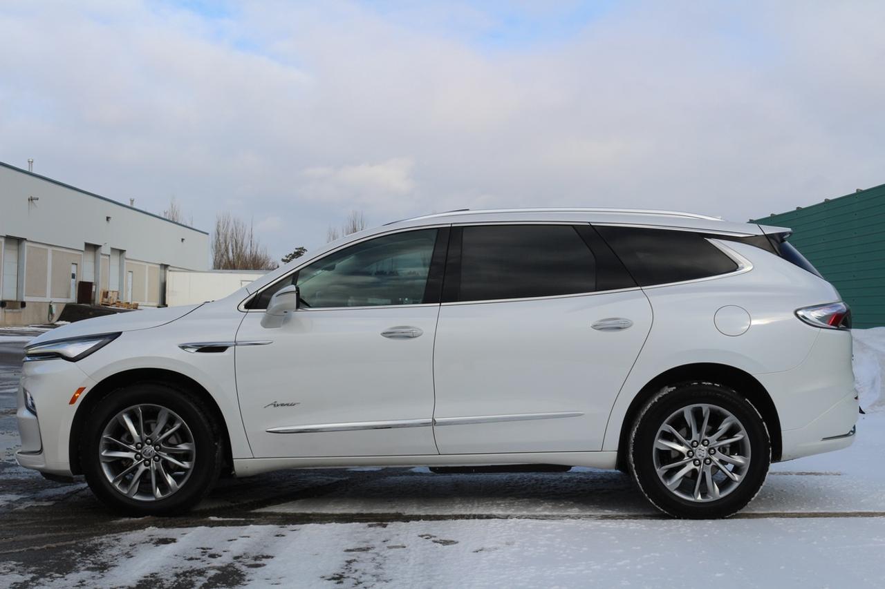 2023 Buick Enclave Avenir Photo3