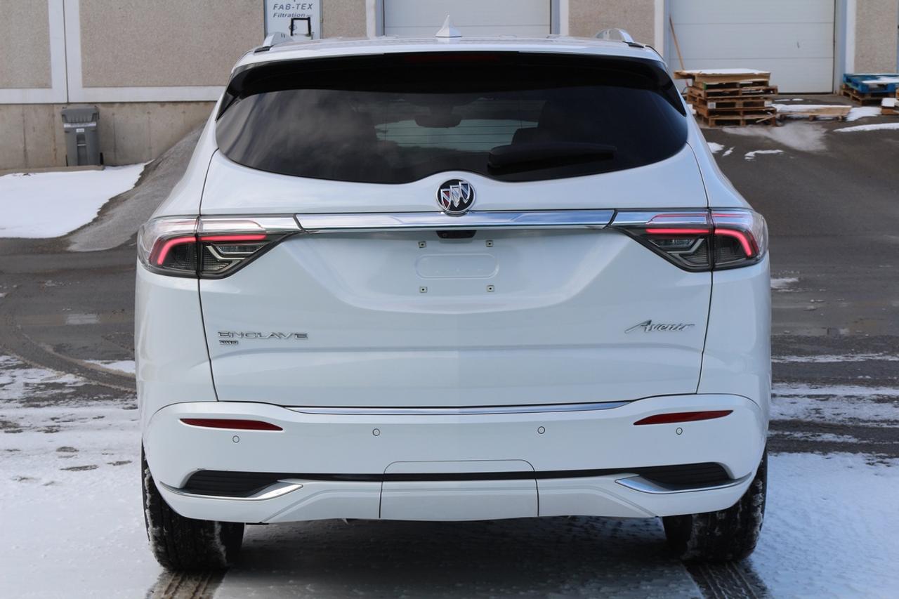 2023 Buick Enclave Avenir Photo