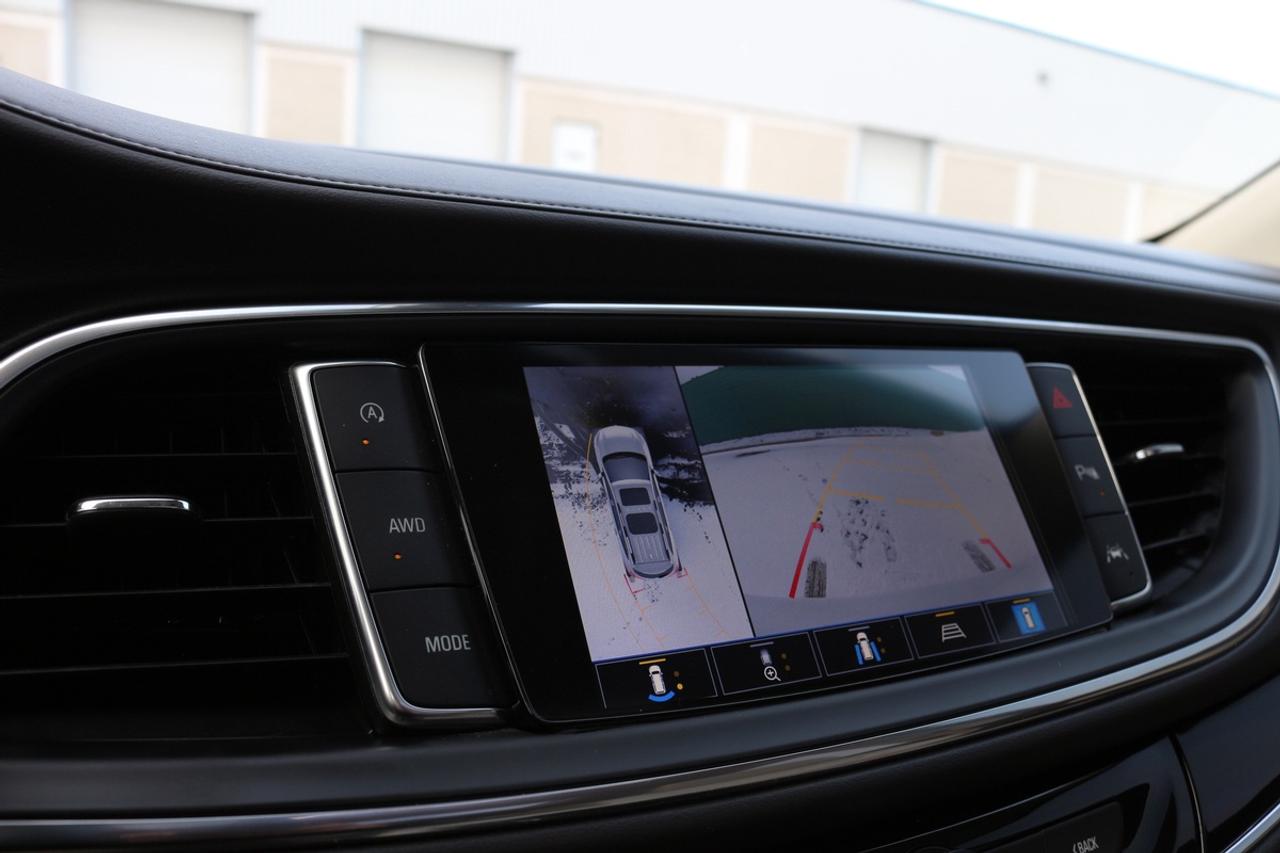 2023 Buick Enclave Avenir Photo