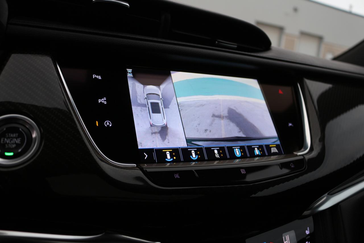 2020 Cadillac XT6 Sport Photo