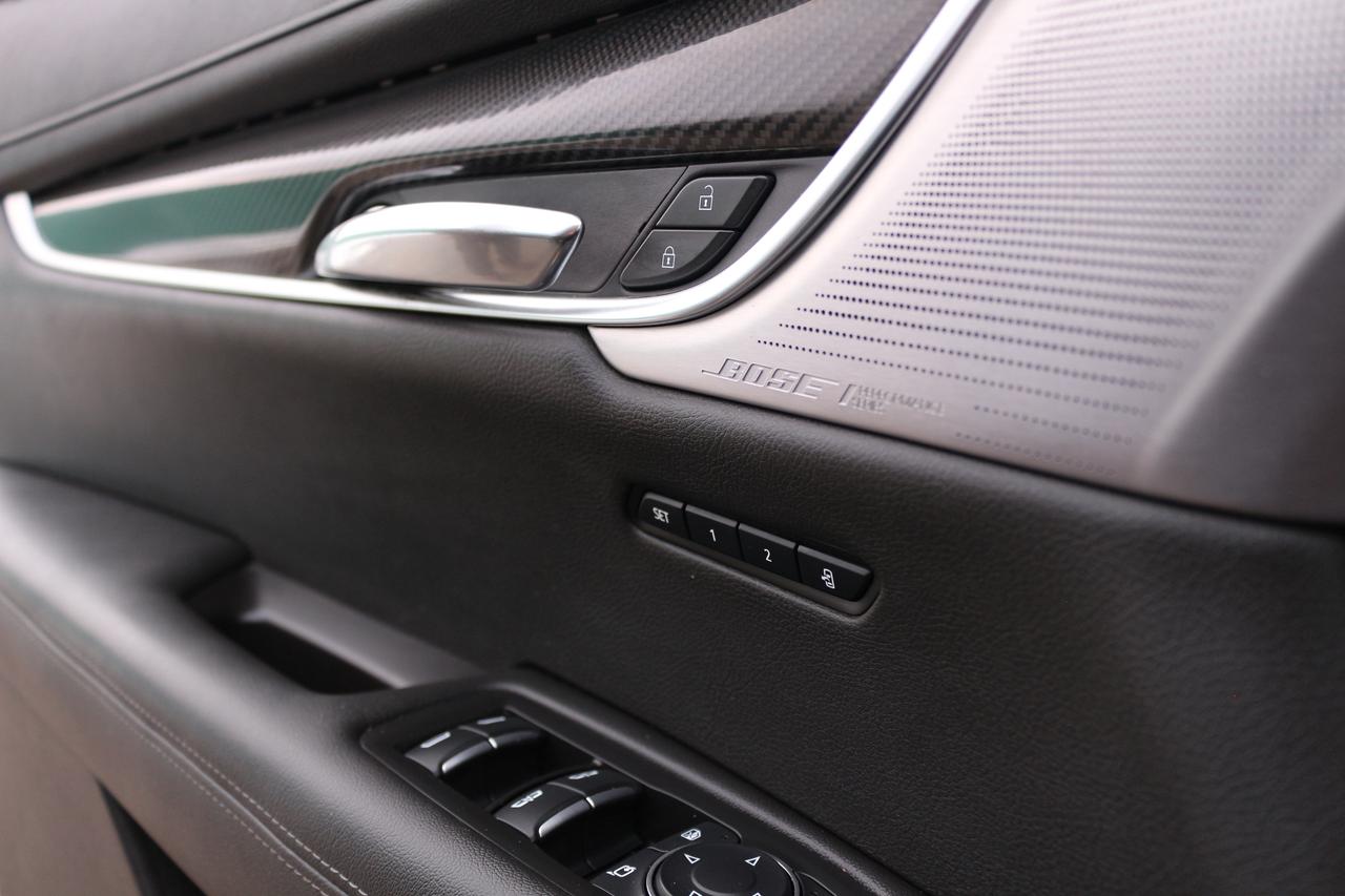 2020 Cadillac XT6 Sport Photo