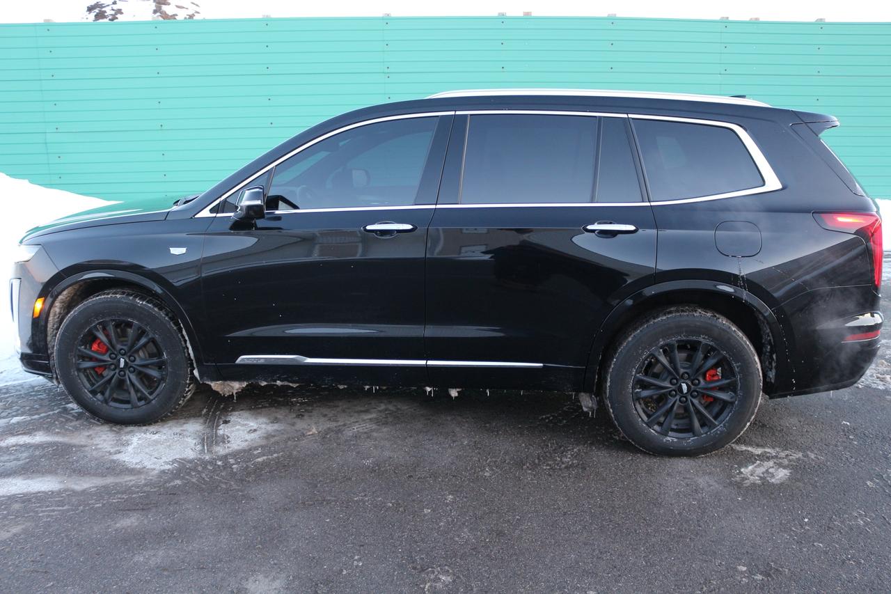 2023 Cadillac XT6 Luxury Photo3