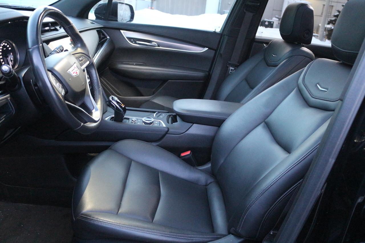 2023 Cadillac XT6 Luxury Photo