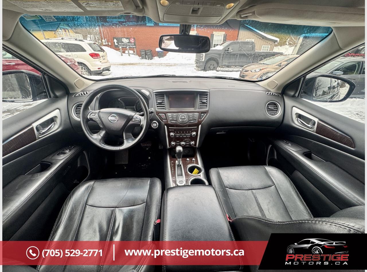 2013 Nissan Pathfinder SV Photo