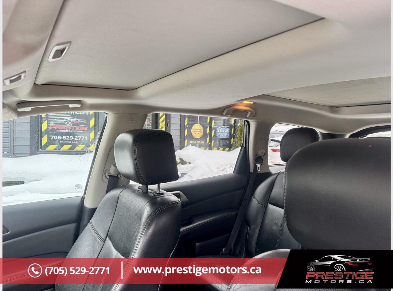 2013 Nissan Pathfinder SV Photo