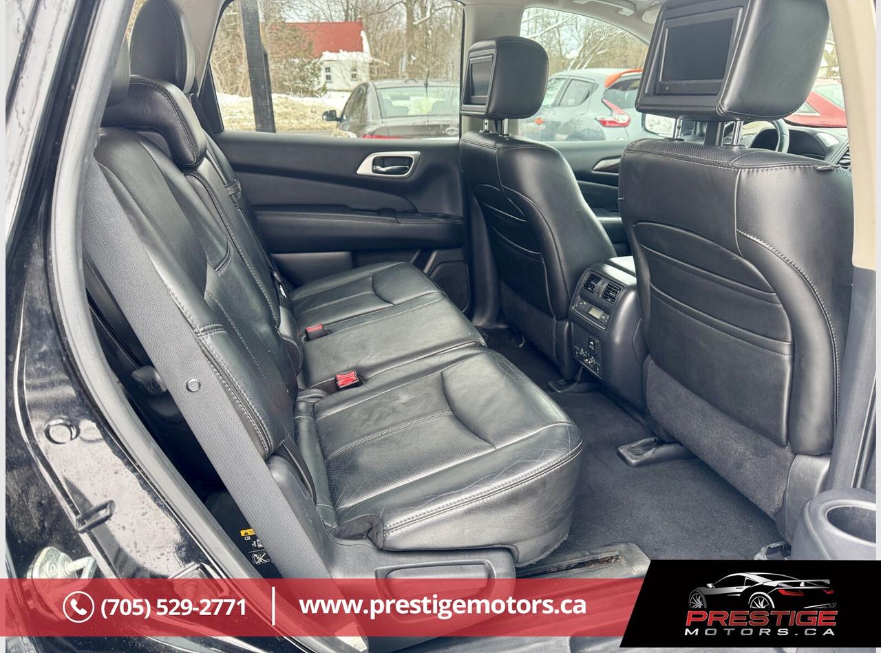 2013 Nissan Pathfinder SV Photo