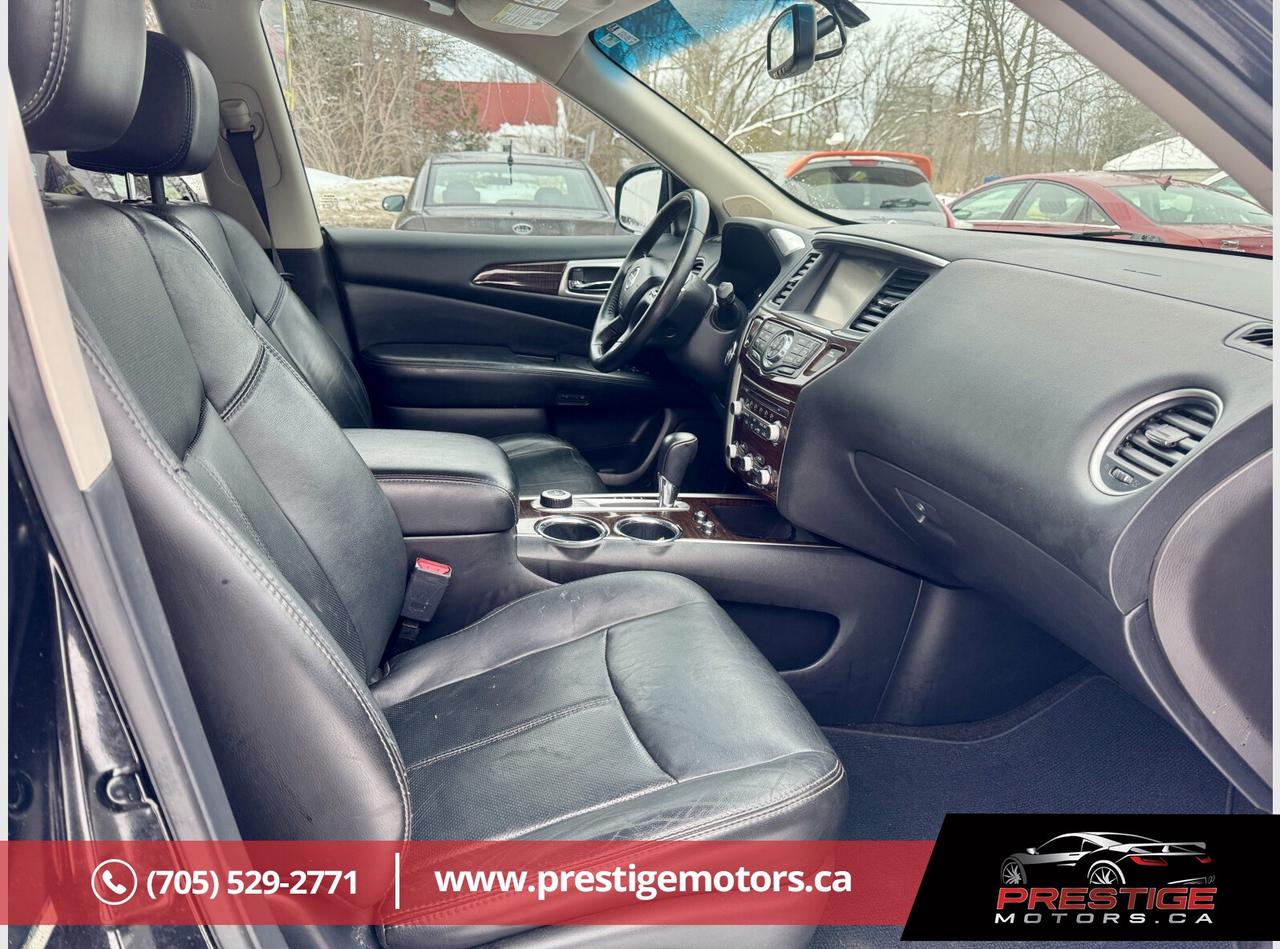 2013 Nissan Pathfinder SV Photo