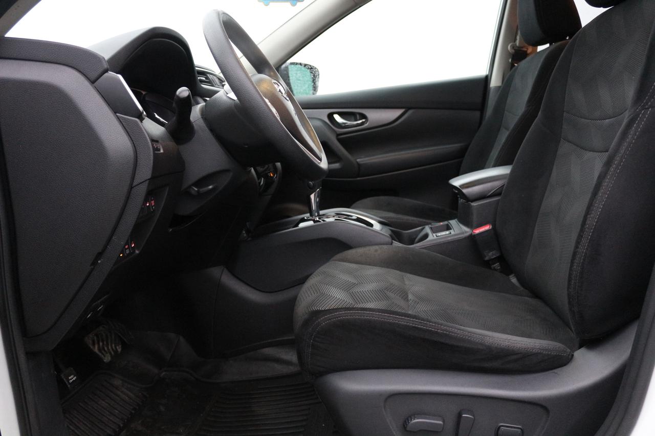 2016 Nissan Rogue SL Photo