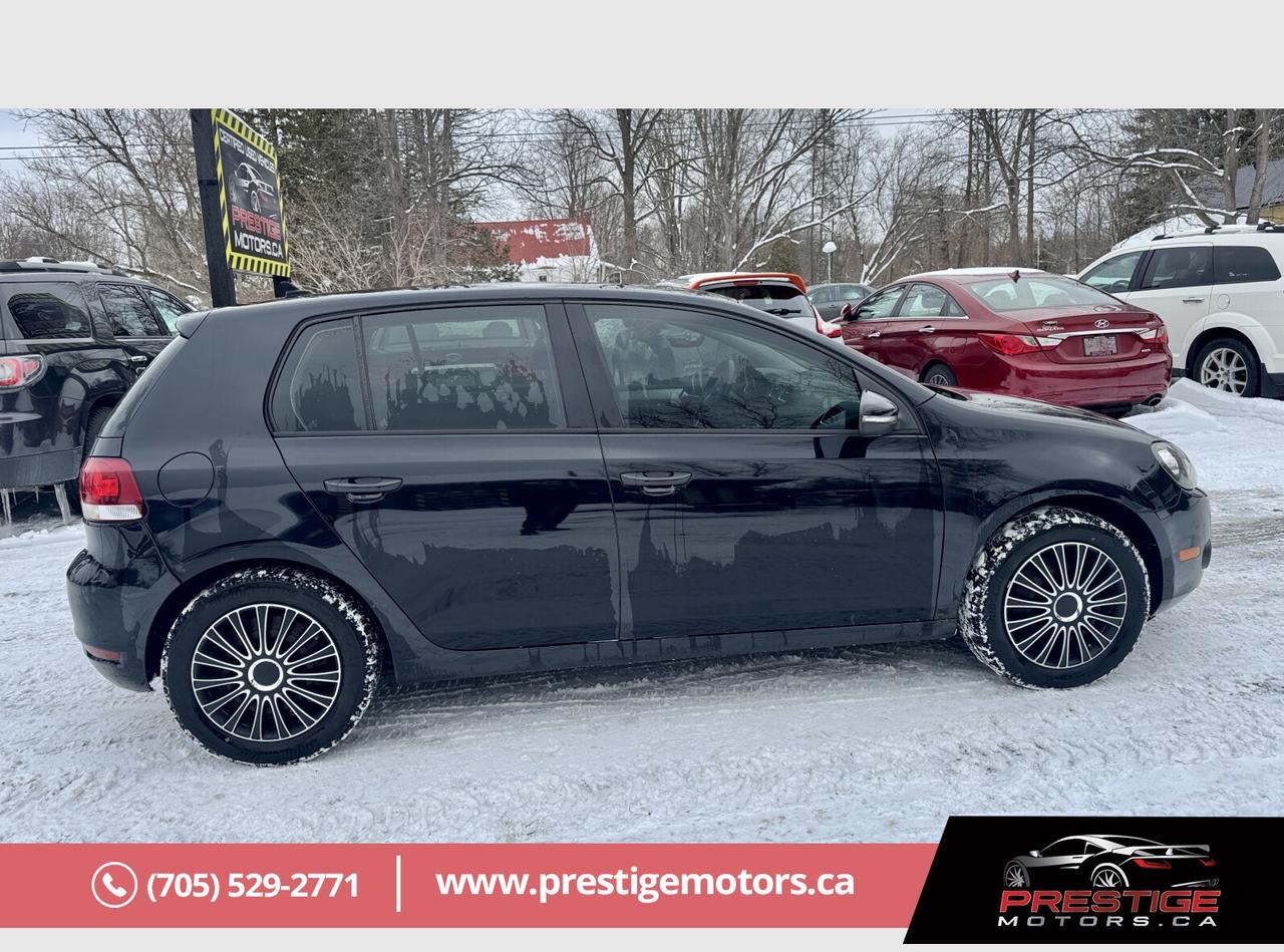 2010 Volkswagen Golf  Photo