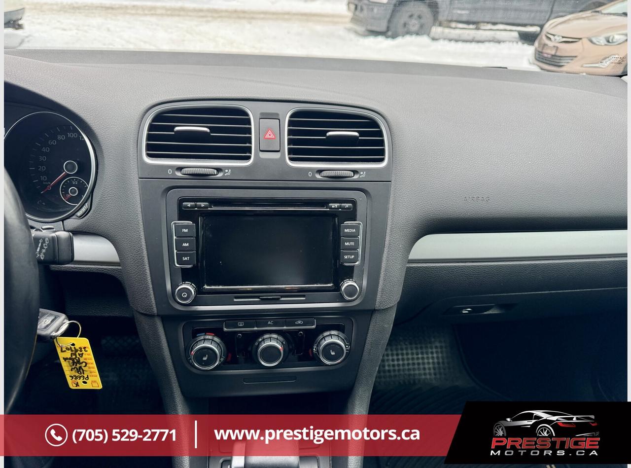 2010 Volkswagen Golf  Photo