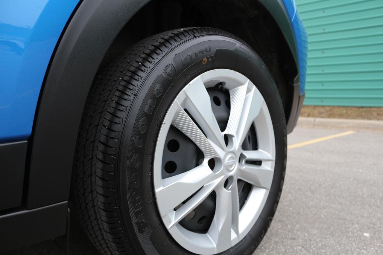 2024 Nissan Kicks S Photo