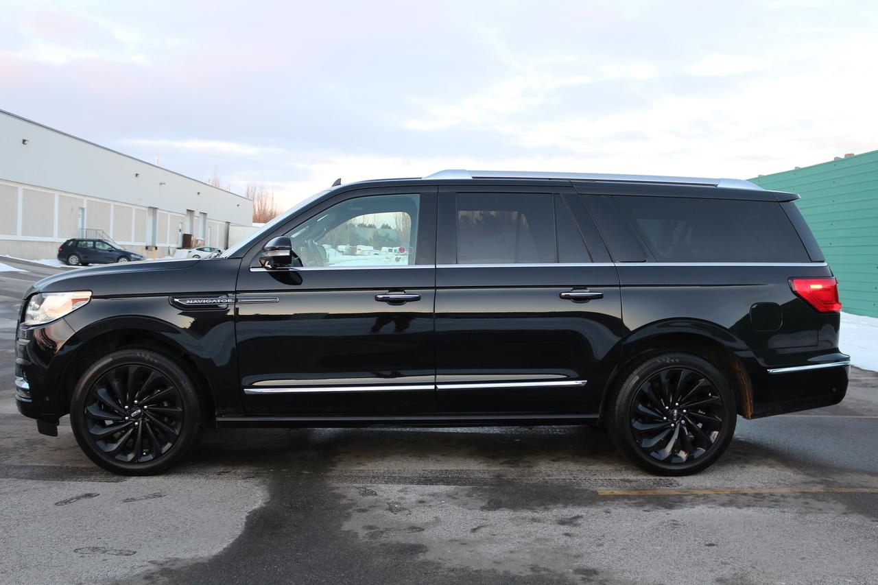 2020 Lincoln Navigator L Photo3