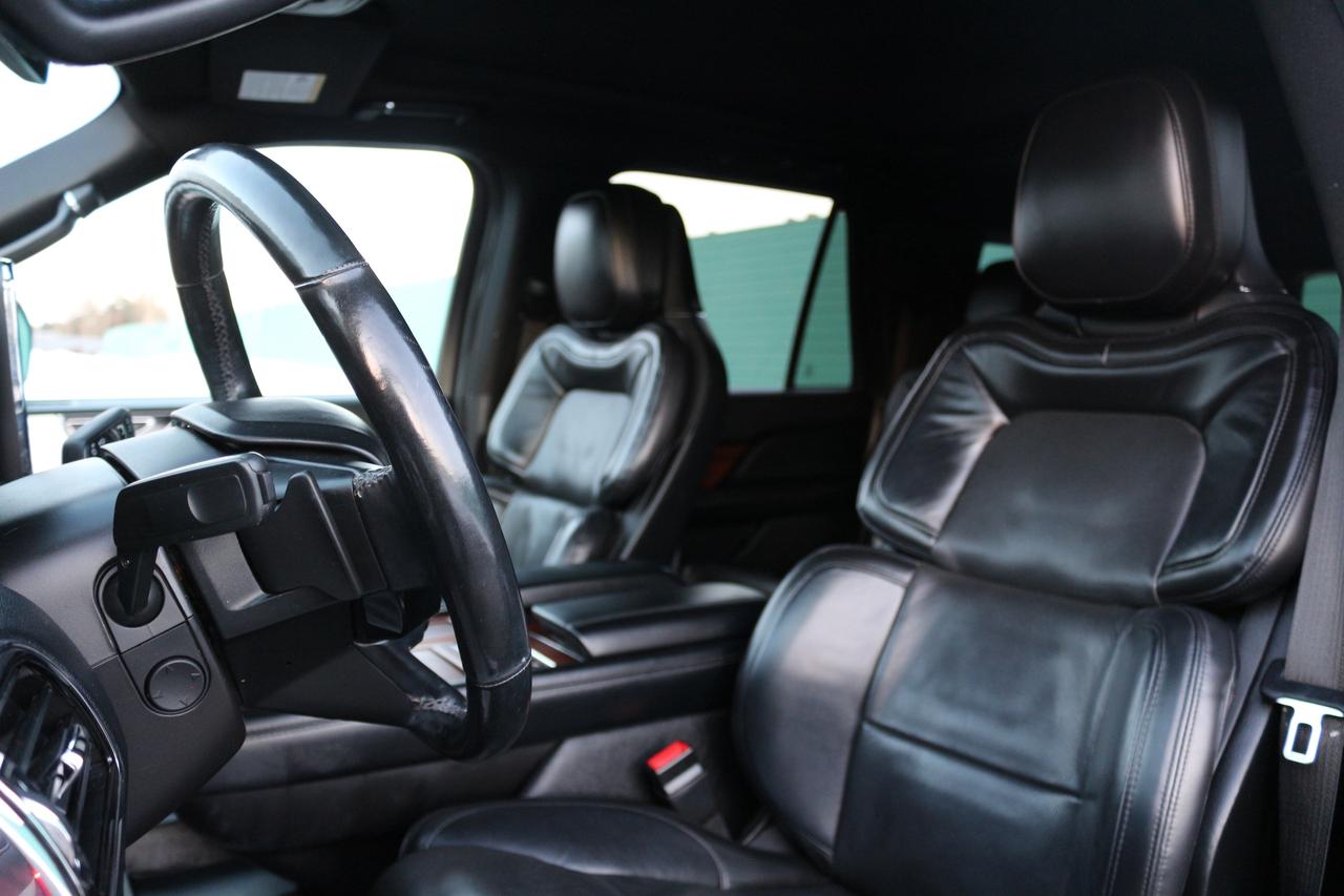 2020 Lincoln Navigator L Photo