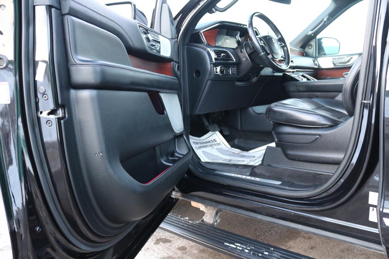 2020 Lincoln Navigator L Photo