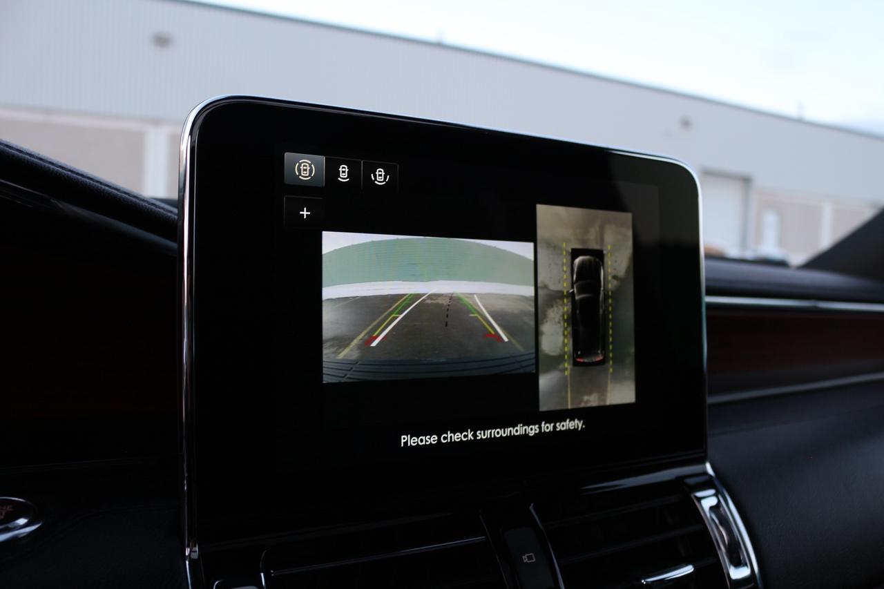 2020 Lincoln Navigator L Photo