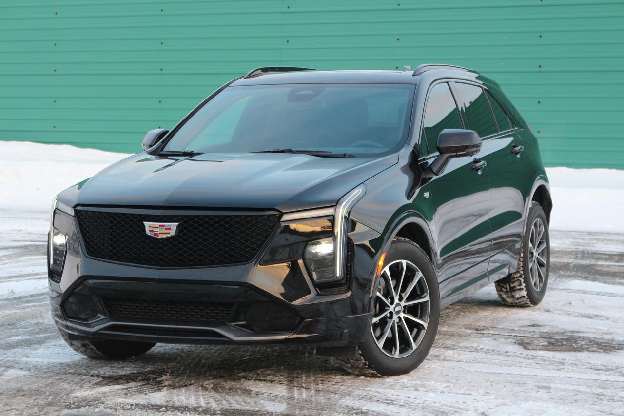 2025 Cadillac XT4 Sport Photo