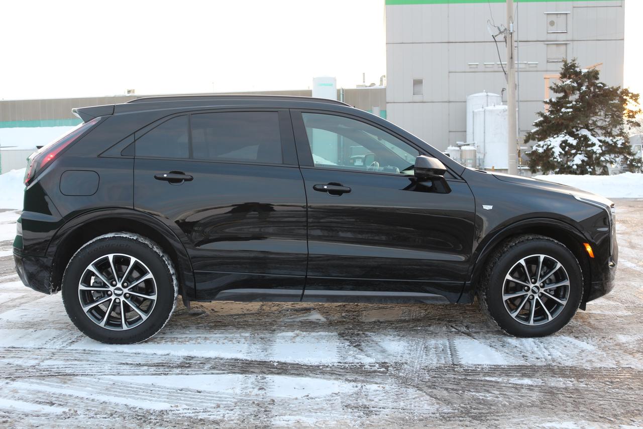 2025 Cadillac XT4 Sport Photo