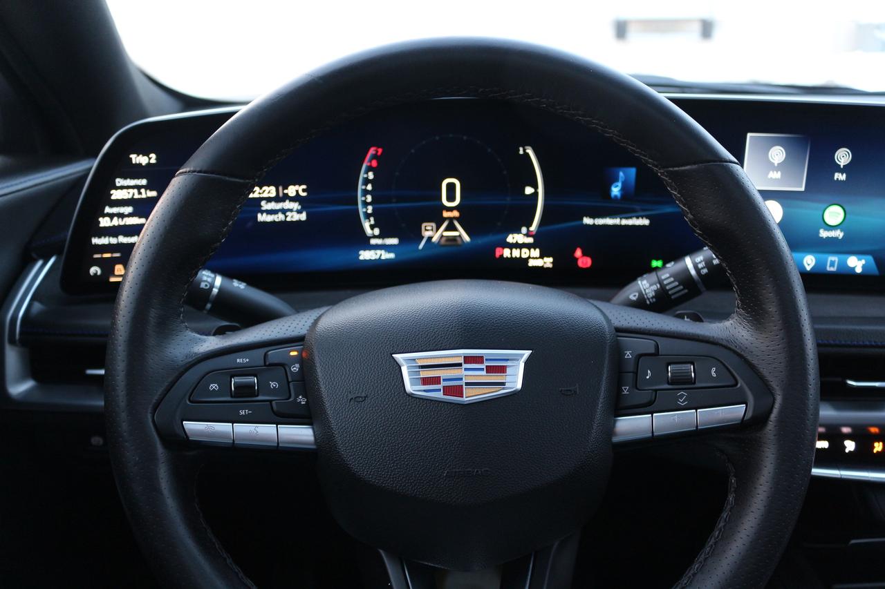 2025 Cadillac XT4 Sport Photo