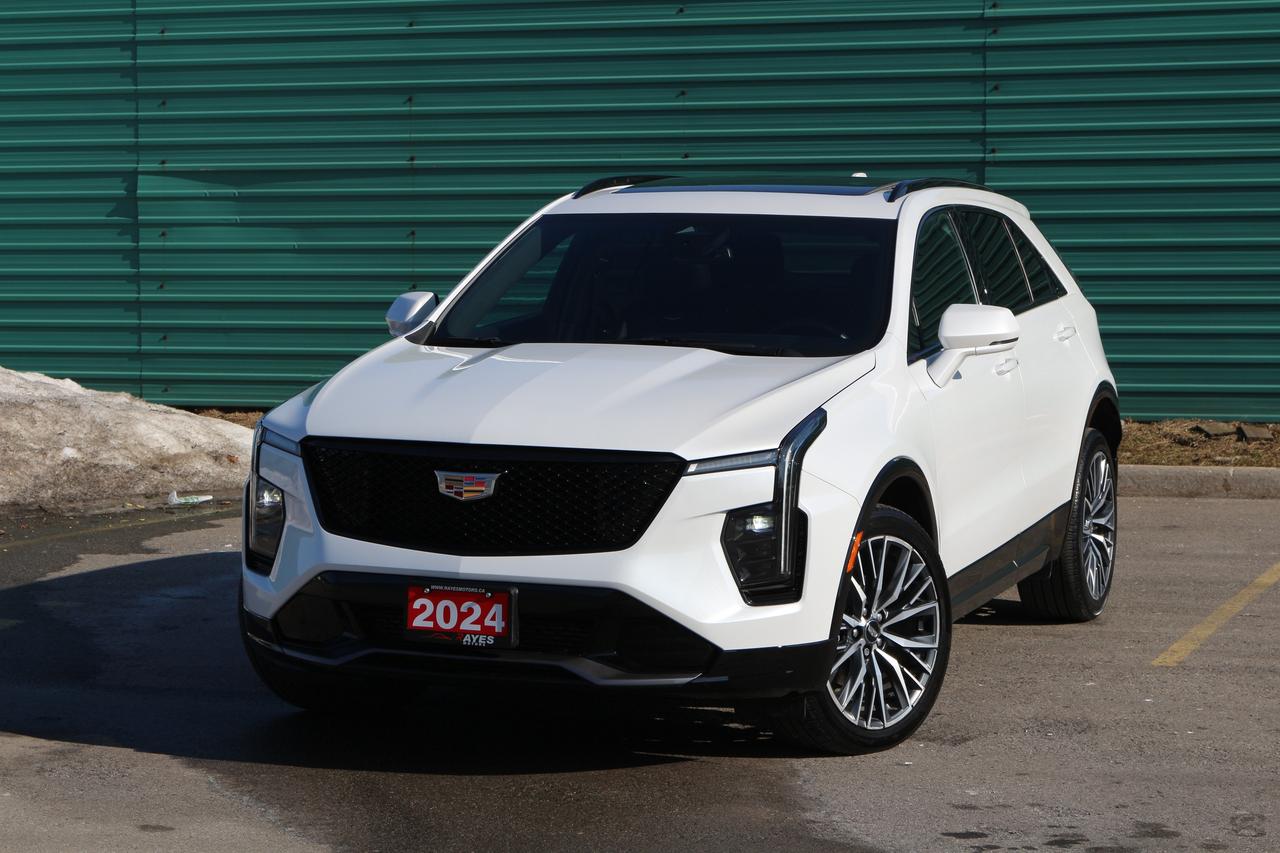 2024 Cadillac XT4 Sport Photo2
