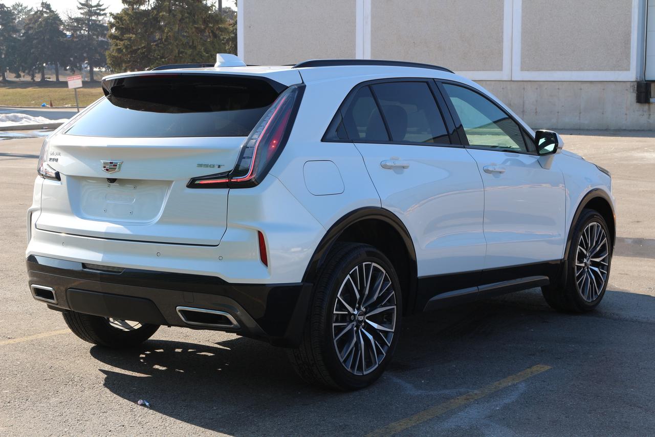 2024 Cadillac XT4 Sport Photo