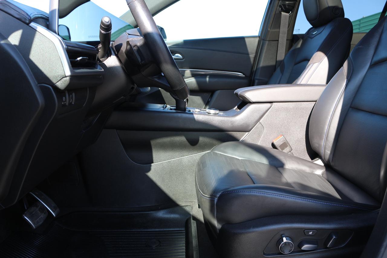 2024 Cadillac XT4 Sport Photo