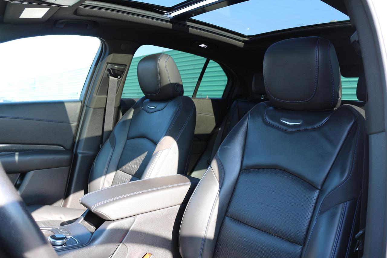 2024 Cadillac XT4 Sport Photo