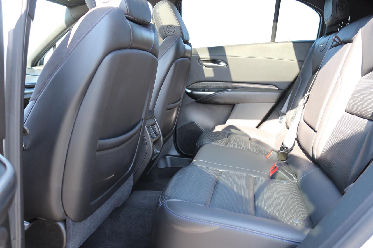 2024 Cadillac XT4 Sport Photo