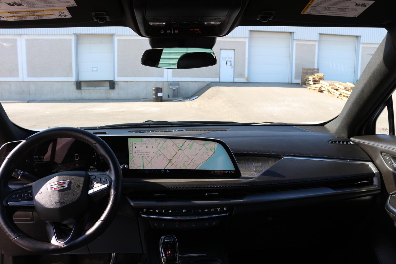 2024 Cadillac XT4 Sport Photo