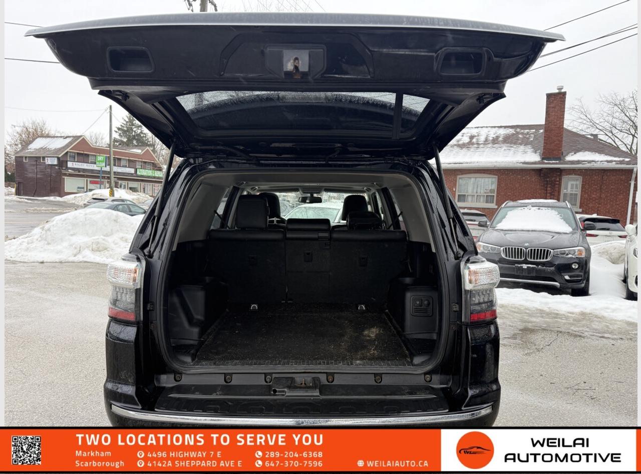 2015 Toyota 4Runner SR5/4WD/Fully Serviced! Photo