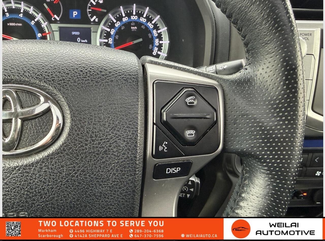 2015 Toyota 4Runner SR5/4WD/Fully Serviced! Photo