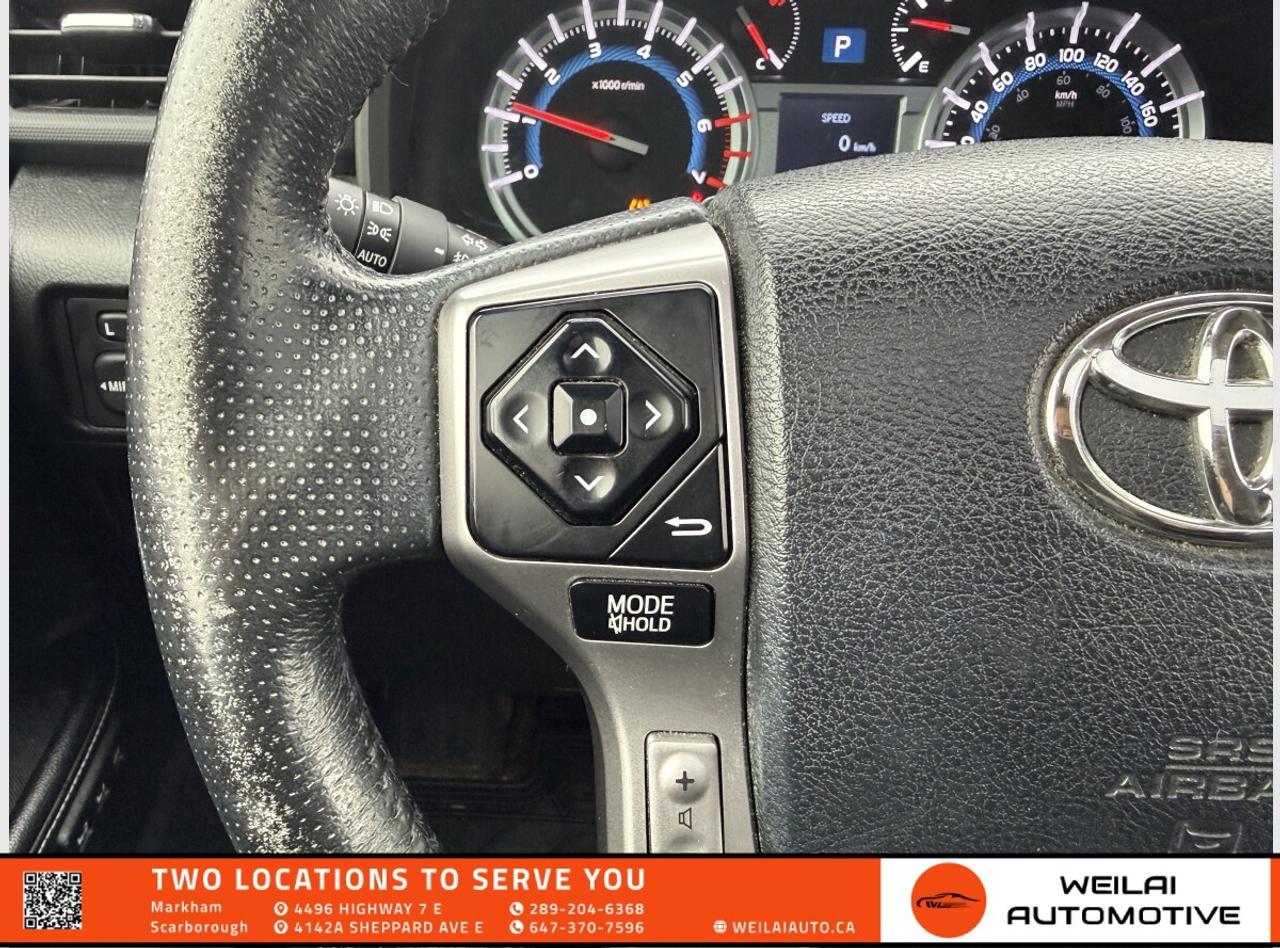 2015 Toyota 4Runner SR5/4WD/Fully Serviced! Photo