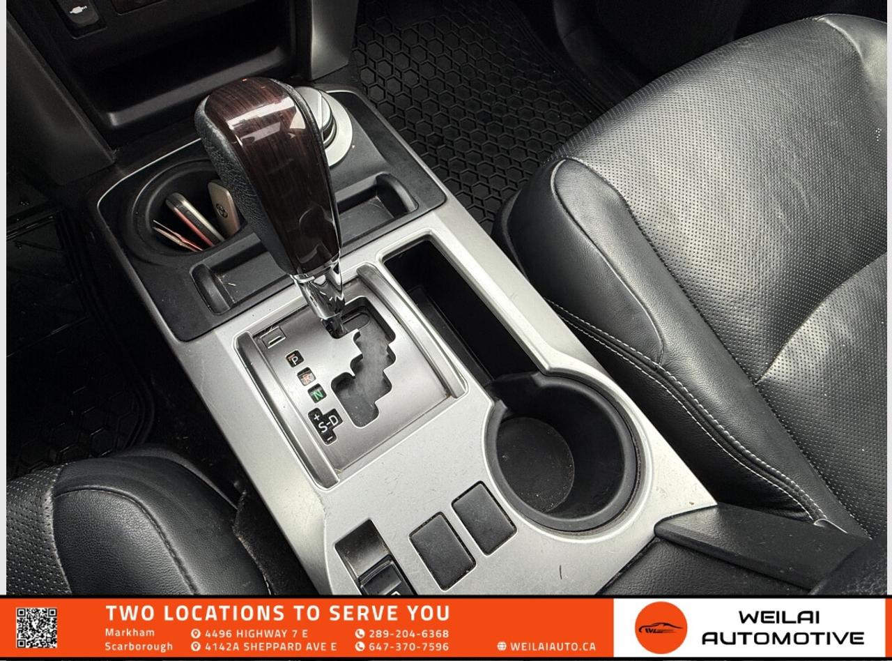 2015 Toyota 4Runner SR5/4WD/Fully Serviced! Photo