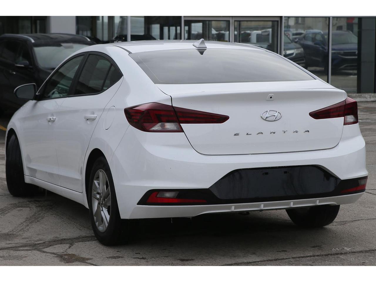 2020 Hyundai Elantra Preferred Photo4