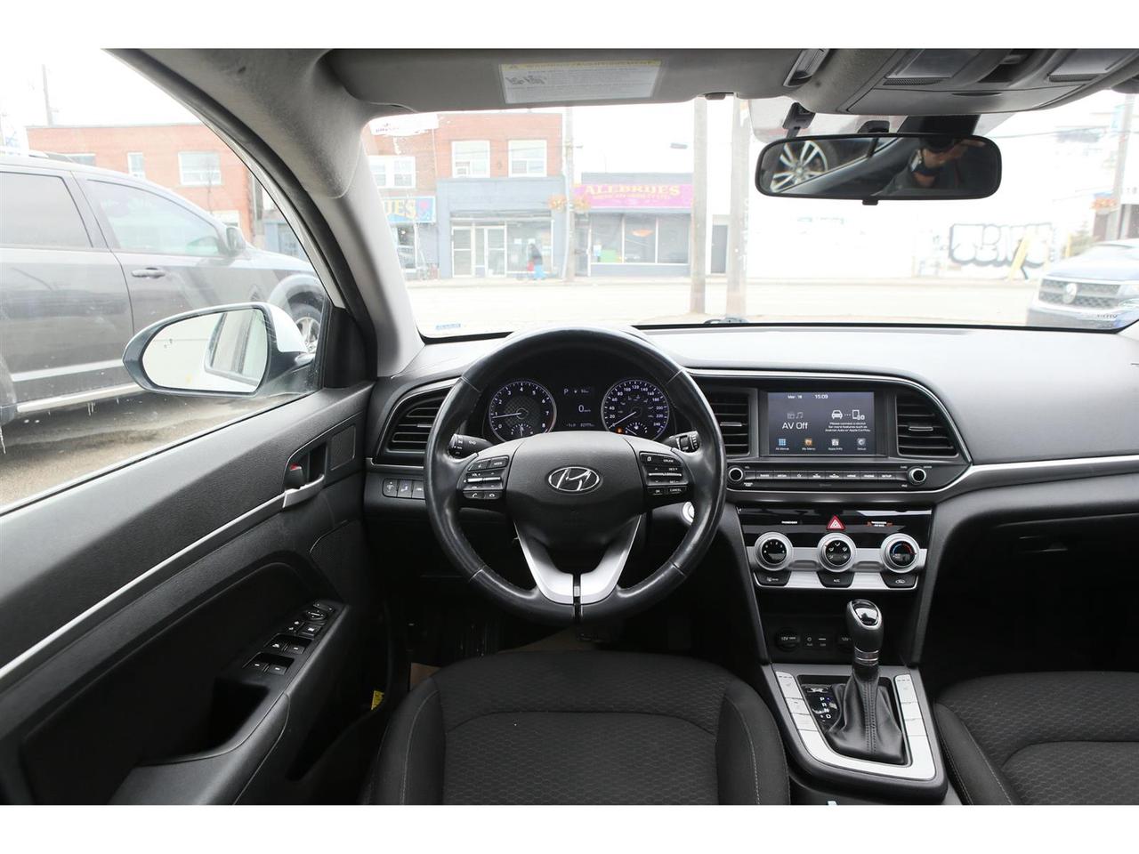 2020 Hyundai Elantra Preferred Photo