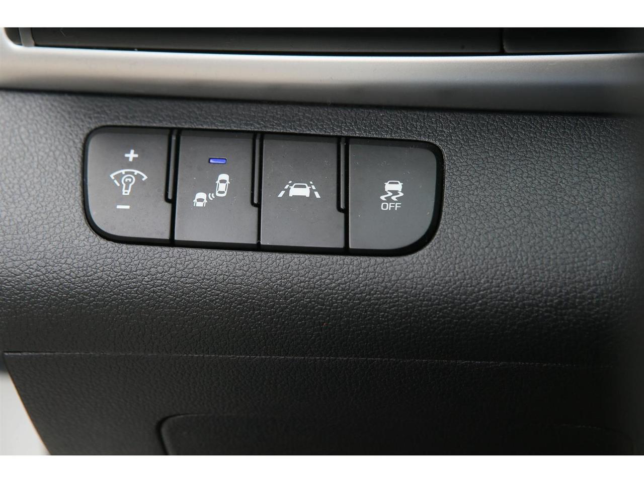 2020 Hyundai Elantra Preferred Photo