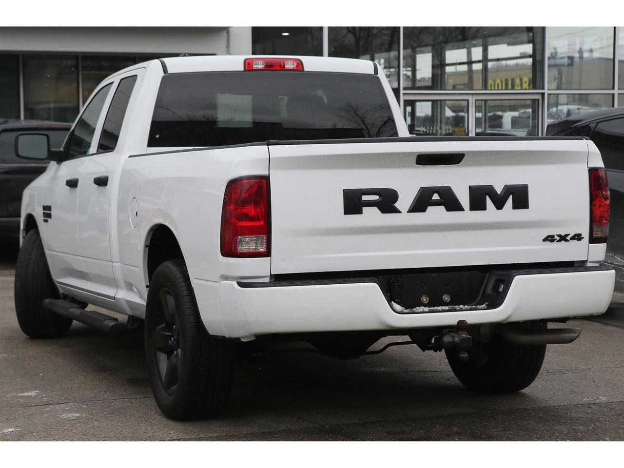 2021 RAM 1500 Classic EXPRESS 3.6L | Quad Cab 4X4 | Long Box | Night Edition Pkg | Wheels and Sound Group Photo4