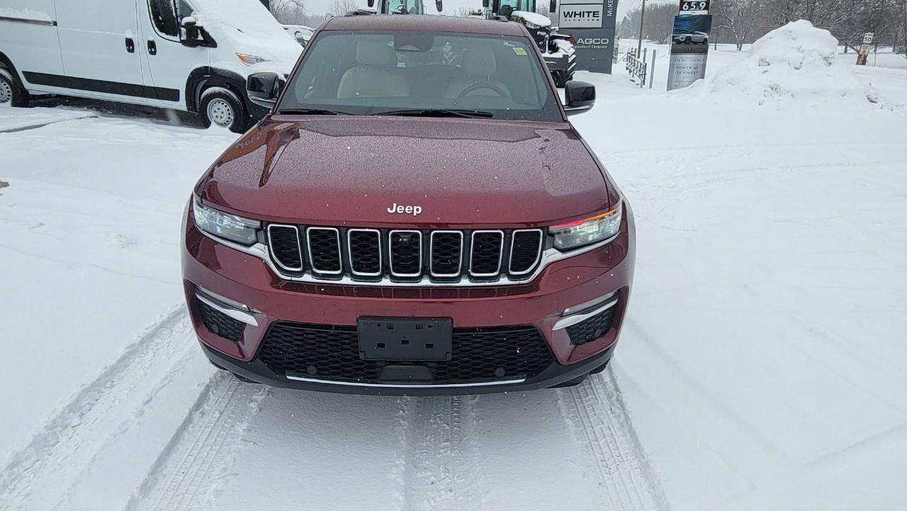 2023 Jeep Grand Cherokee LIMITED 4X4 Photo