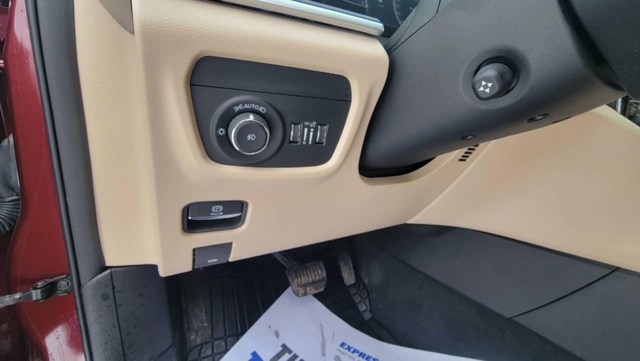 2023 Jeep Grand Cherokee LIMITED 4X4 Photo