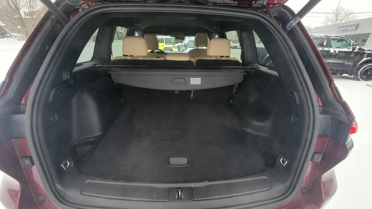 2023 Jeep Grand Cherokee LIMITED 4X4 Photo