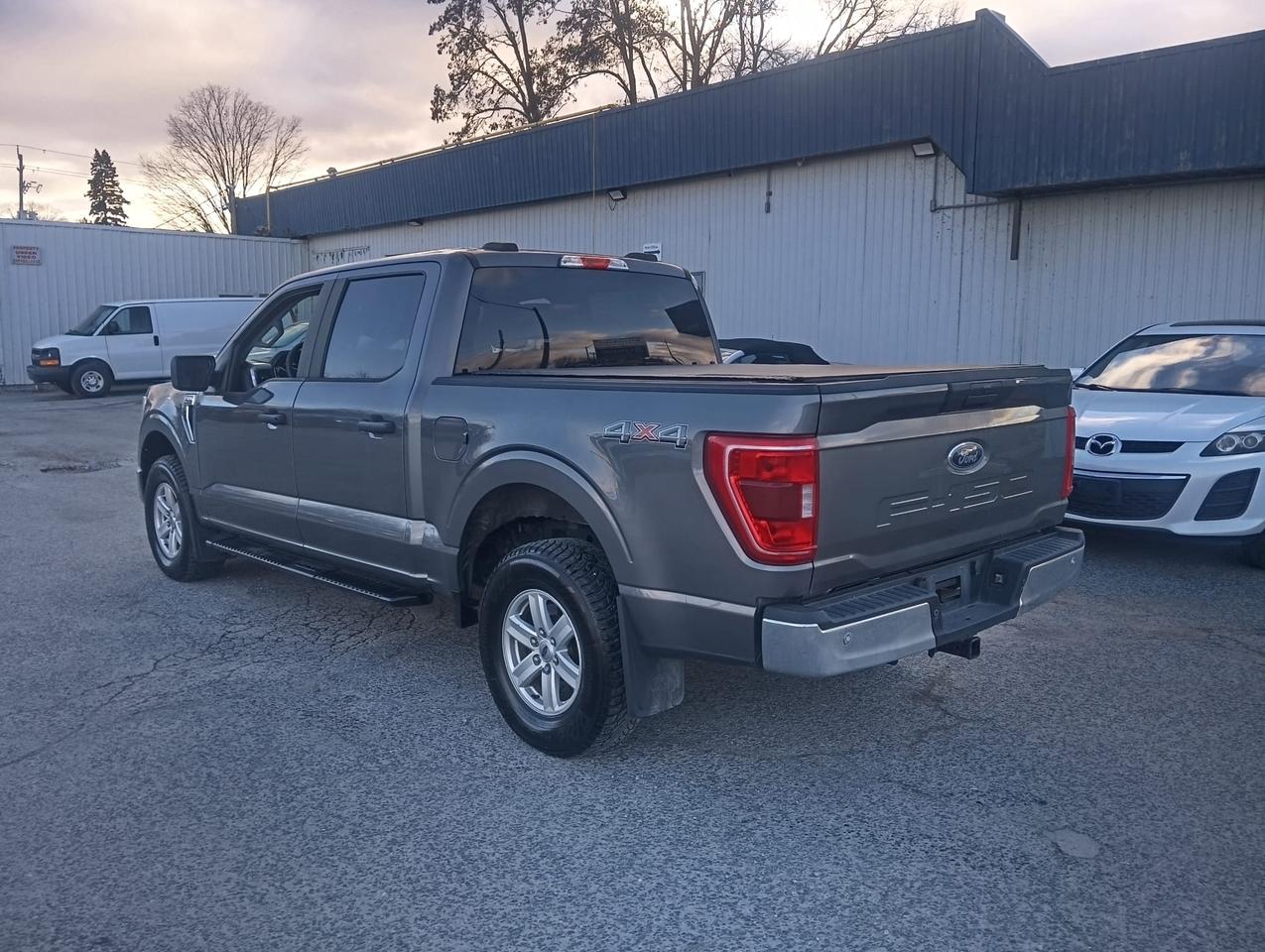 2021 Ford F-150 XL Photo