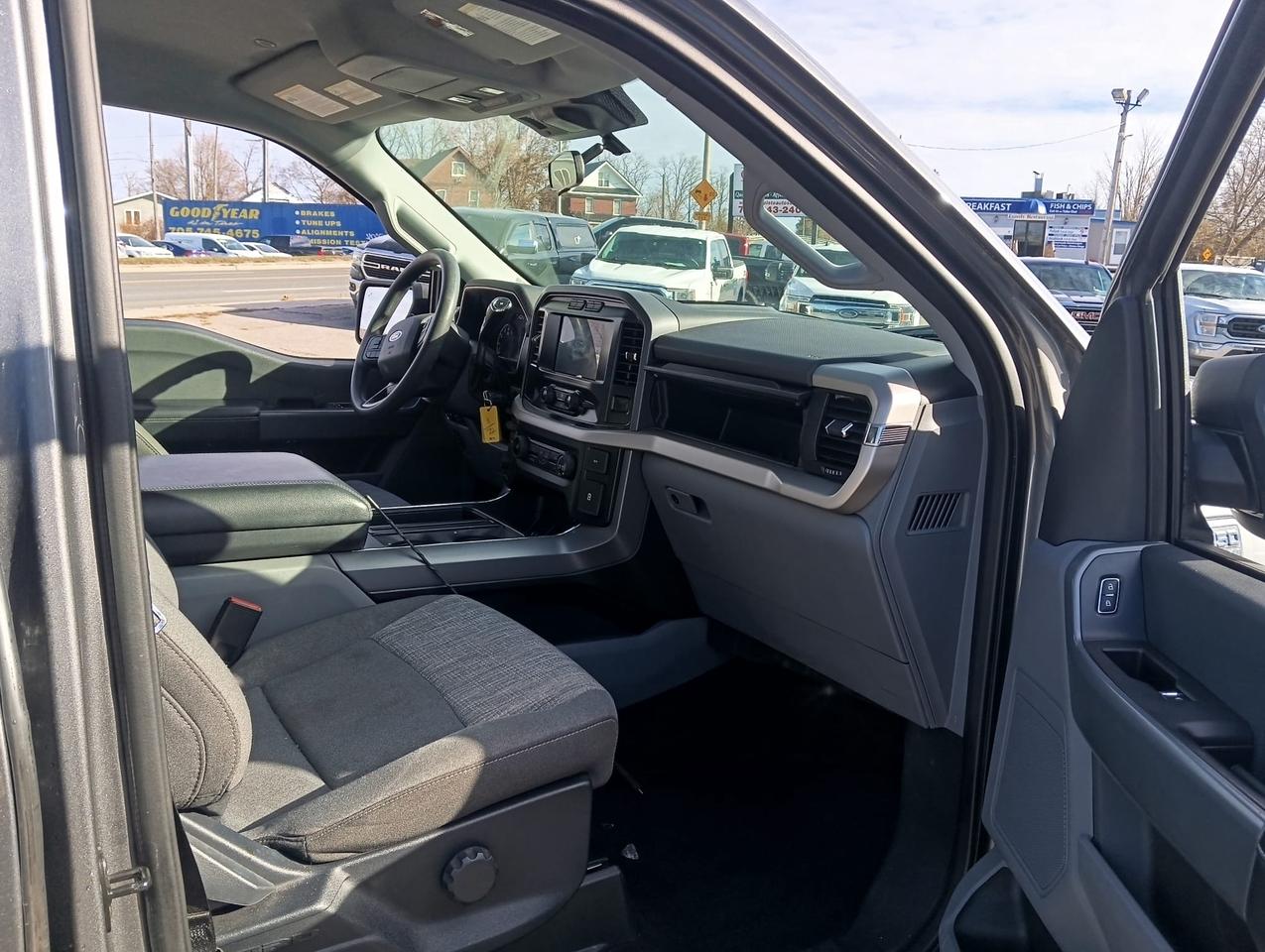 2021 Ford F-150 XL Photo